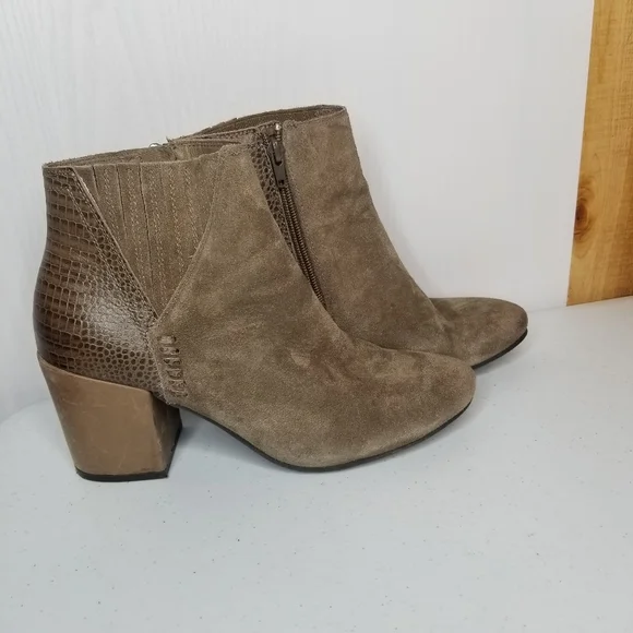 Levity Berlin Snakeskin Leather Brown Side Zipper Block Heel Ankle Booties Sz 9M